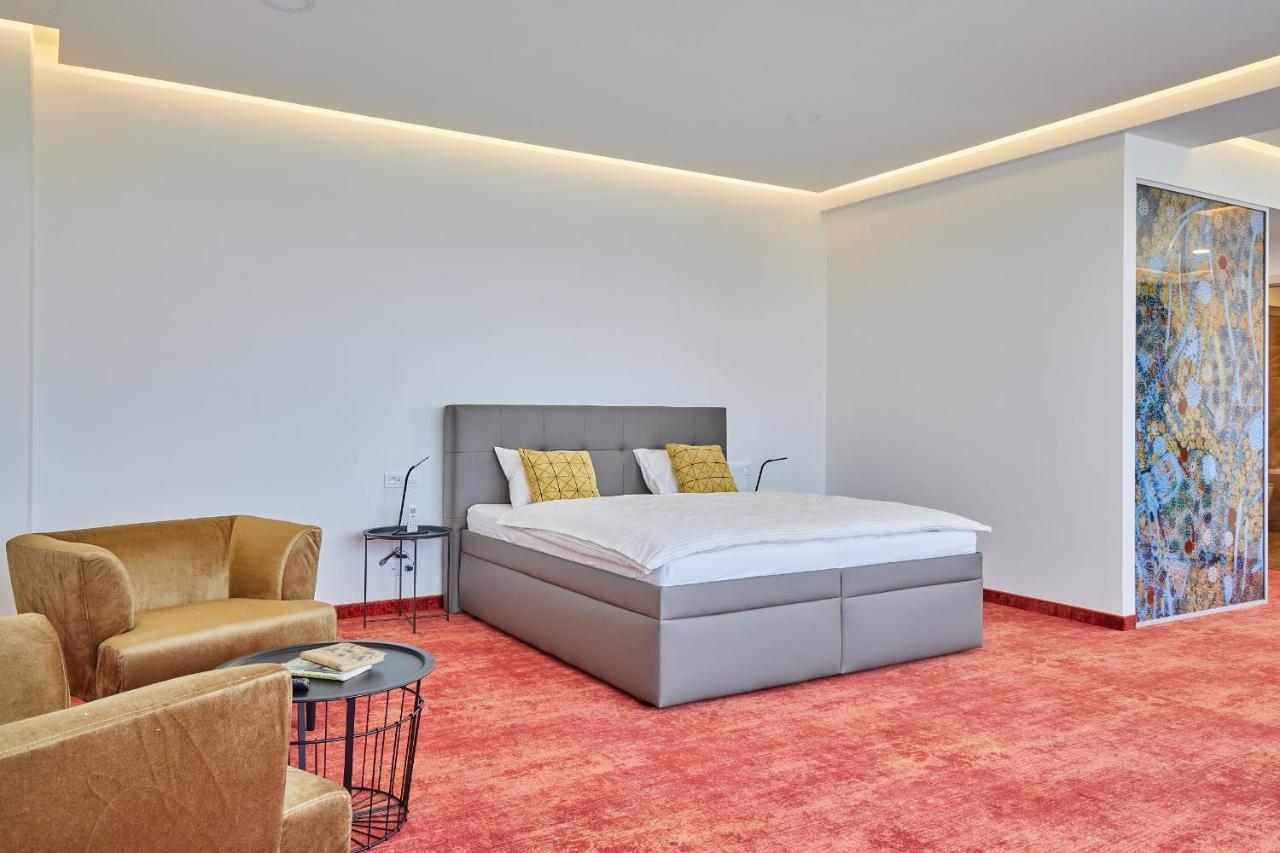 Hotel Hertz Hradec Králové Eksteriør bilde