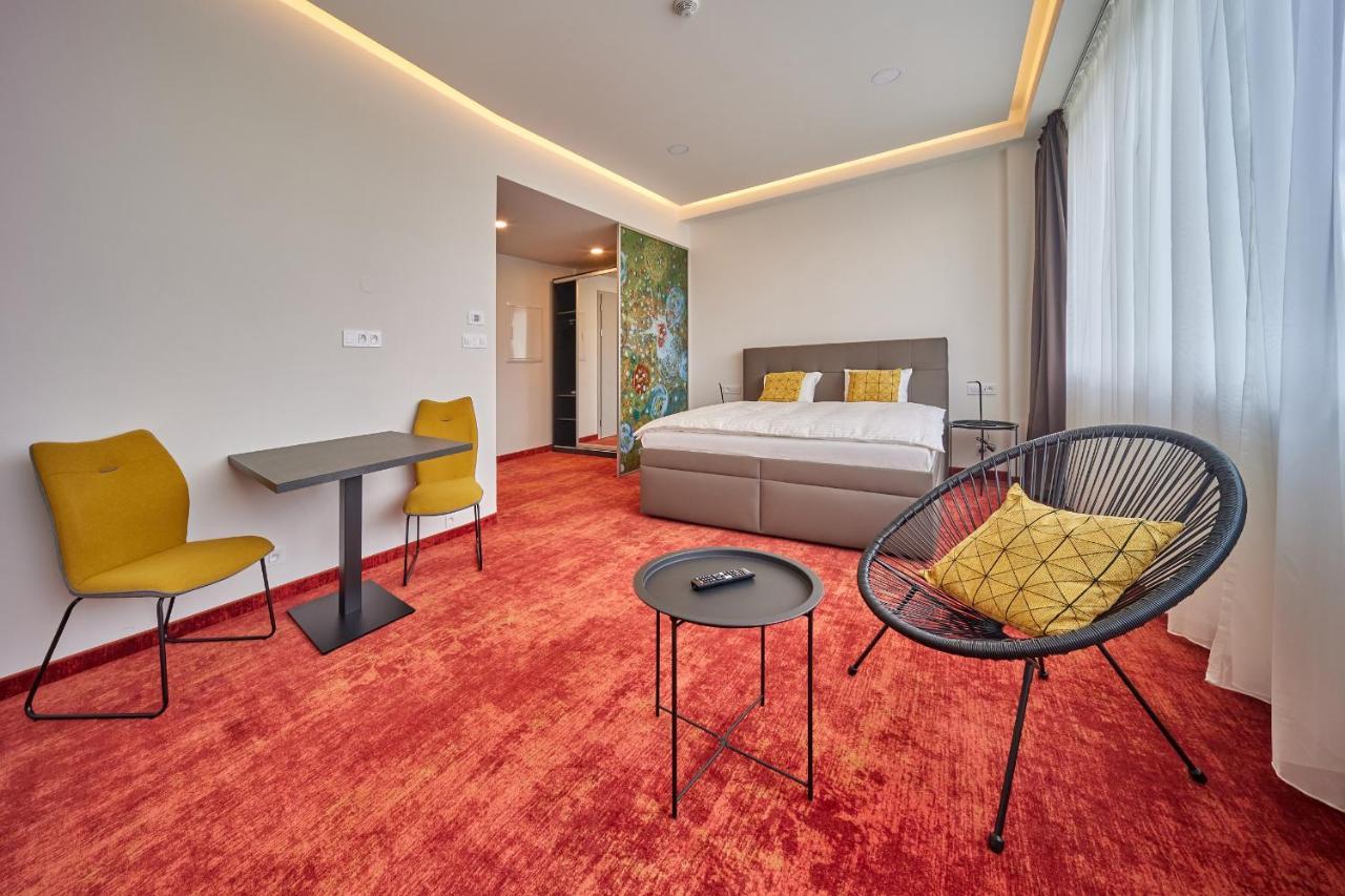 Hotel Hertz Hradec Králové Eksteriør bilde