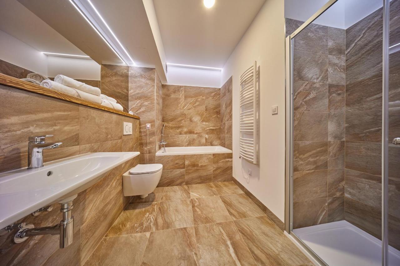 Hotel Hertz Hradec Králové Eksteriør bilde