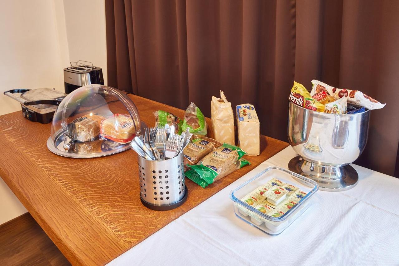 Hotel Hertz Hradec Králové Eksteriør bilde